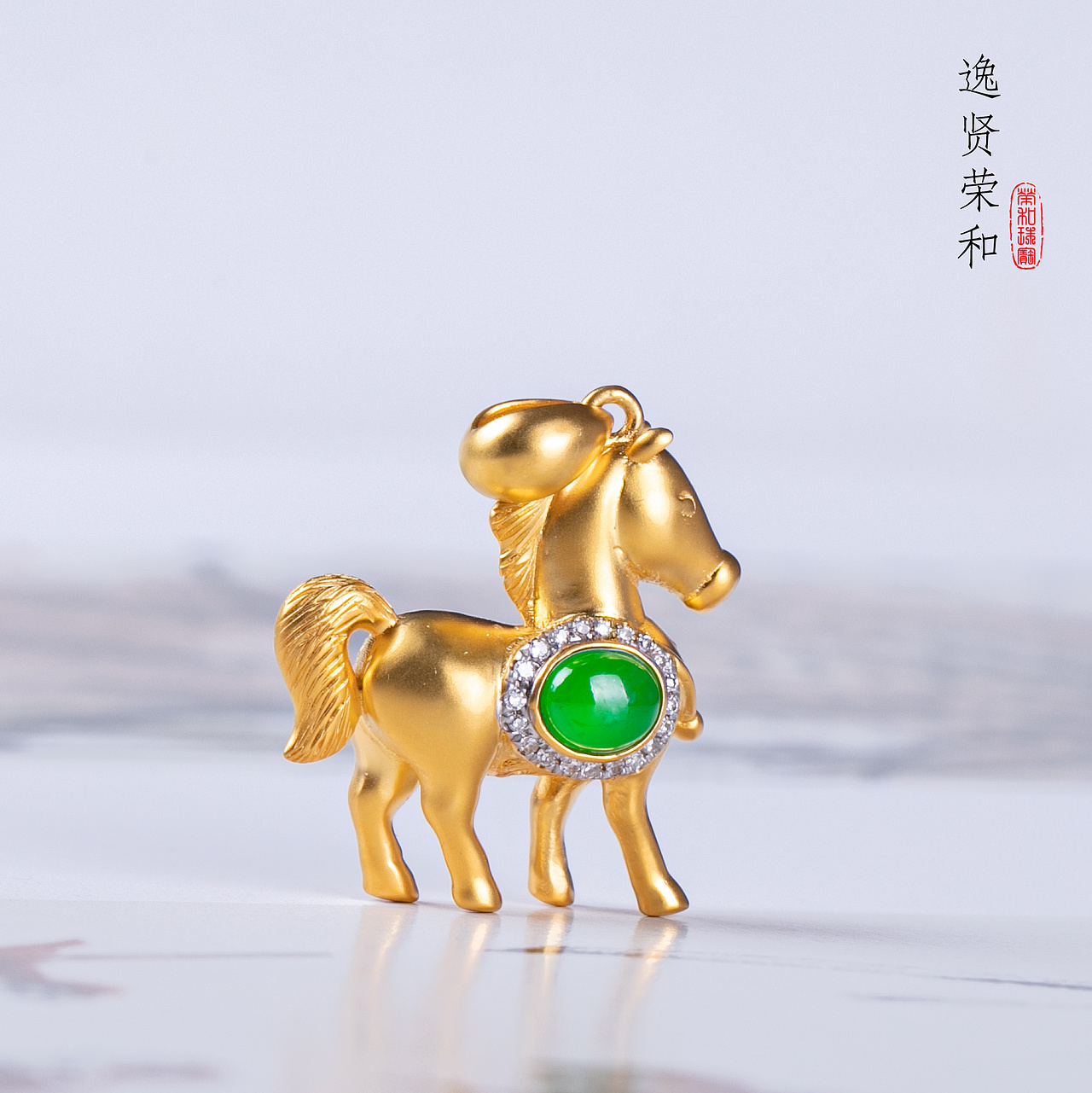 18k金镶翡翠-动物系列（图ZMTkzMDQ0MTQw） - 产品摄影 - 站酷设计师Ferna原创素材 - 站酷ZCOOL