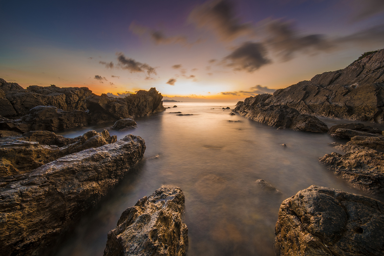 鹿嘴山庄的日出和云端垂钓者