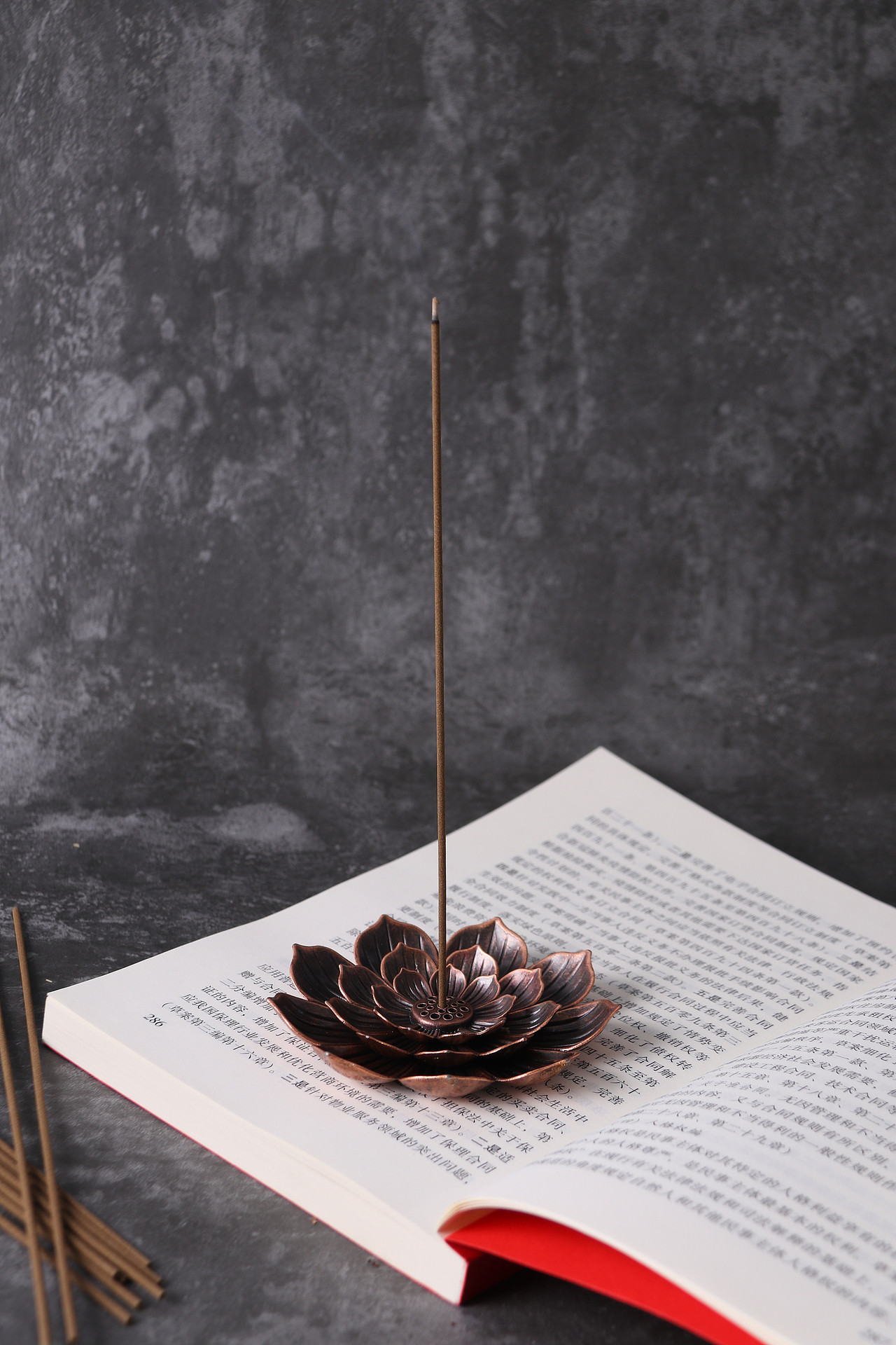 B03家居饰品\C12-香盘香插\V01莲花香盘