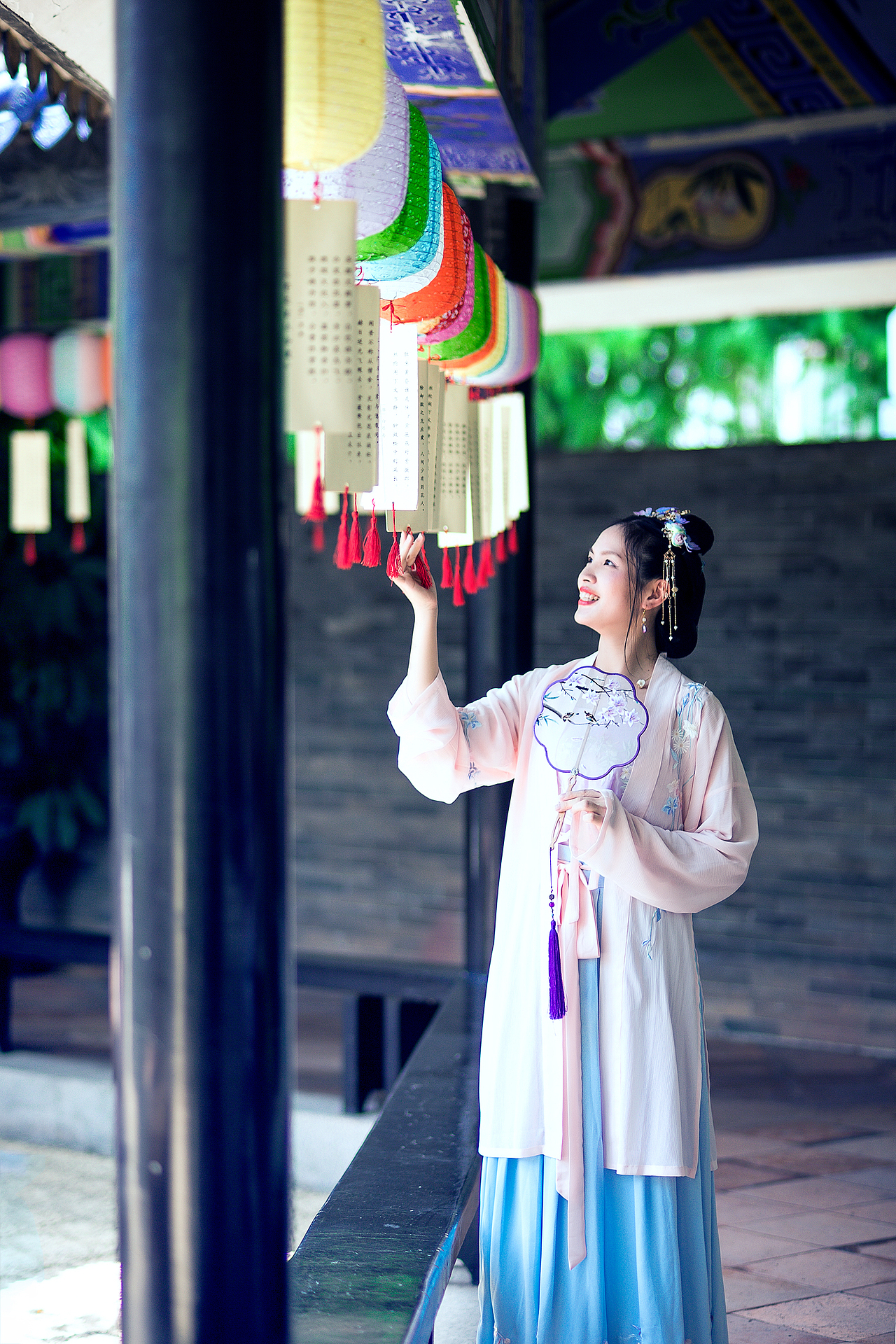 小米仪教汉服游余荫