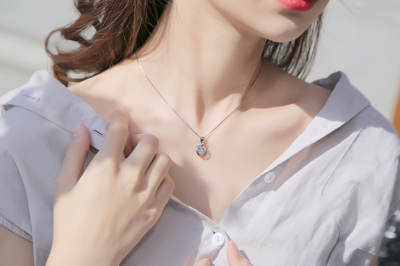 项链（图ZMTExMDEzOTE2） - 产品摄影 - 站酷设计师卓设电子商务原创素材 - 站酷ZCOOL