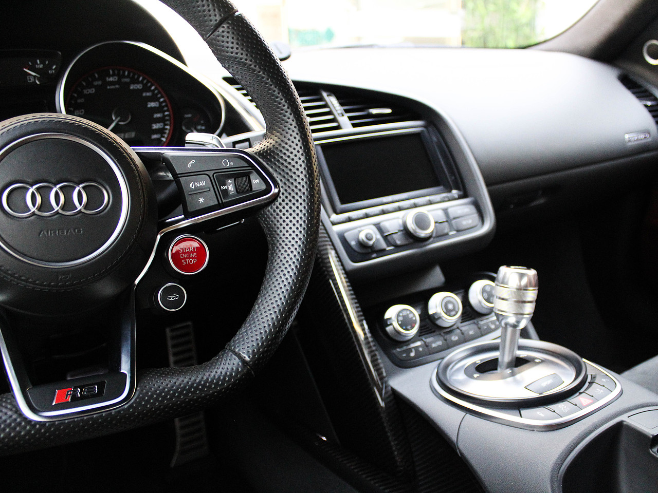 奥迪r8 内饰