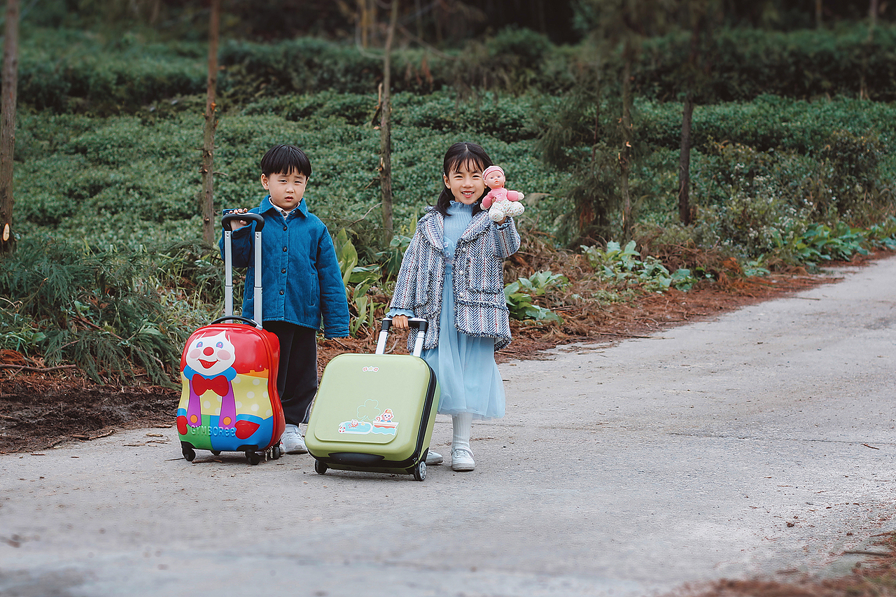 我家奶牛姑娘和他的奶牛小伙伴（圖ZMjU3OTMxMDc2） - 人像攝影 - 站酷設計師潮哥CHAOGE原創(chuàng)素材 - 站酷ZCOOL
