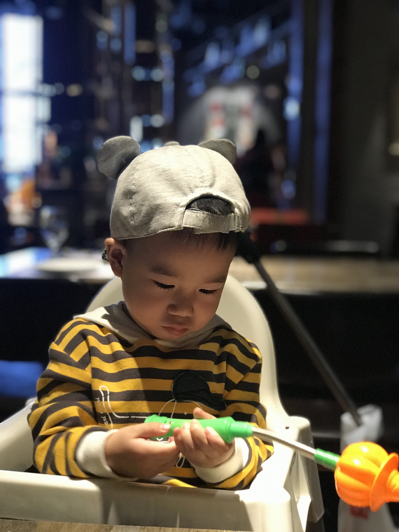 南瓜发光灯的精益求精（图ZMTM1NDU5MzQ0） - 人像摄影 - 站酷设计师ZhenboChoi原创素材 - 站酷ZCOOL