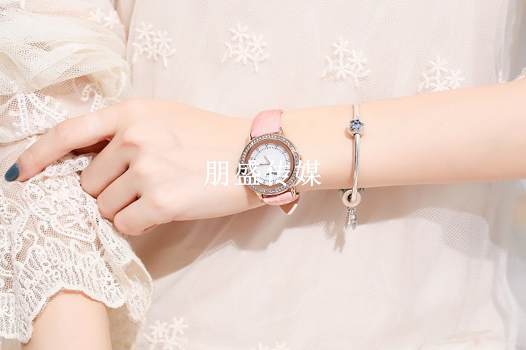 广州商业摄影产品拍摄静物拍摄手模女表手表腕表拍摄（图ZMTc1NjEzOTIw） - 人像摄影 - 站酷设计师朋盛传媒原创素材 - 站酷ZCOOL