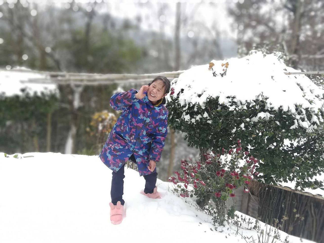 奶奶们的微笑（图ZMTQwNjk3NjA0） - 人像摄影 - 站酷设计师左燕飞原创素材 - 站酷ZCOOL