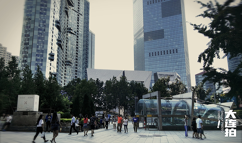 青泥洼一角,楼宇之间