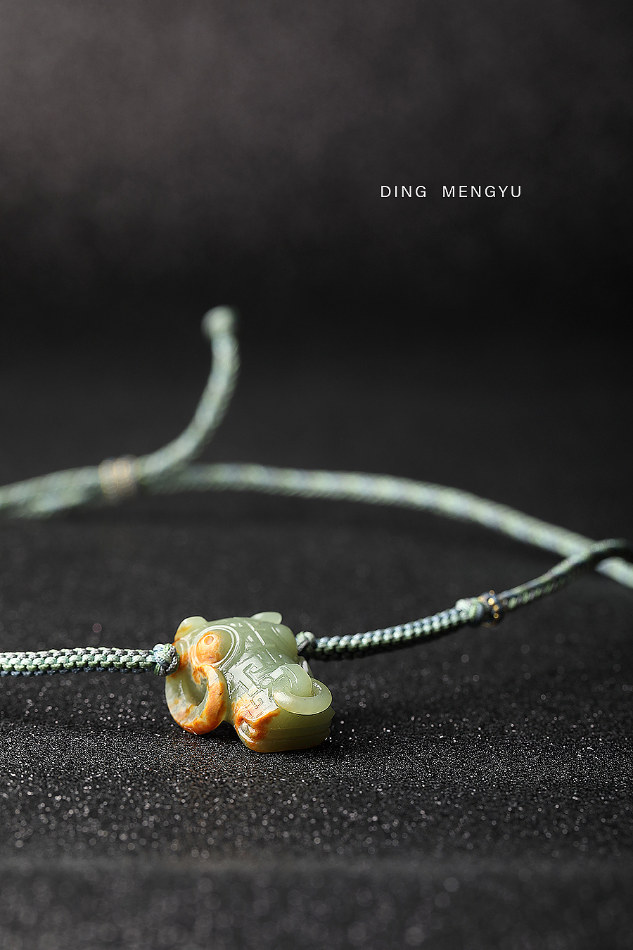 和田玉“丑牛”系列（图ZMjQ0OTA0NDg0） - 产品摄影 - 站酷设计师宇不是宁原创素材 - 站酷ZCOOL