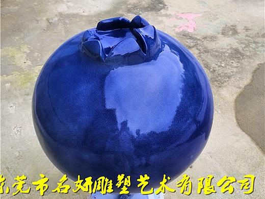 无公害水果基地的玻璃钢蓝莓雕塑开发出农家乐品种摆件