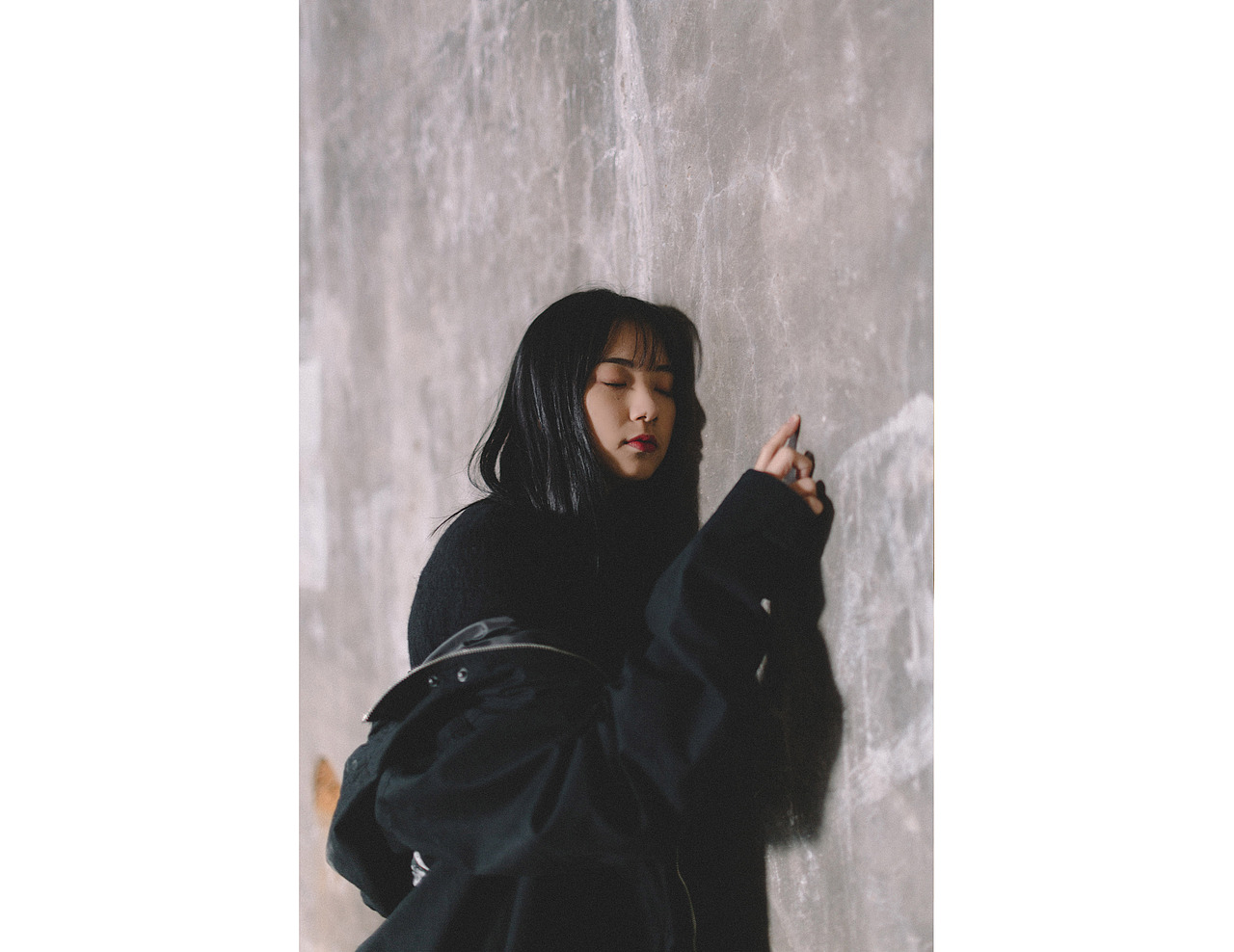 Into the sunlight（图ZOTcyMjA3MjA=） - 人像摄影 - 站酷设计师有一个胖墩原创素材 - 站酷ZCOOL