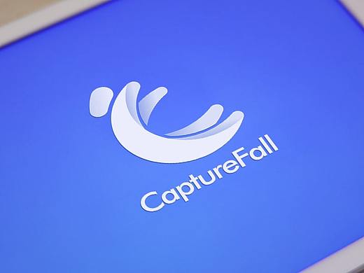 防摔倒APP logo设计形象生动简明