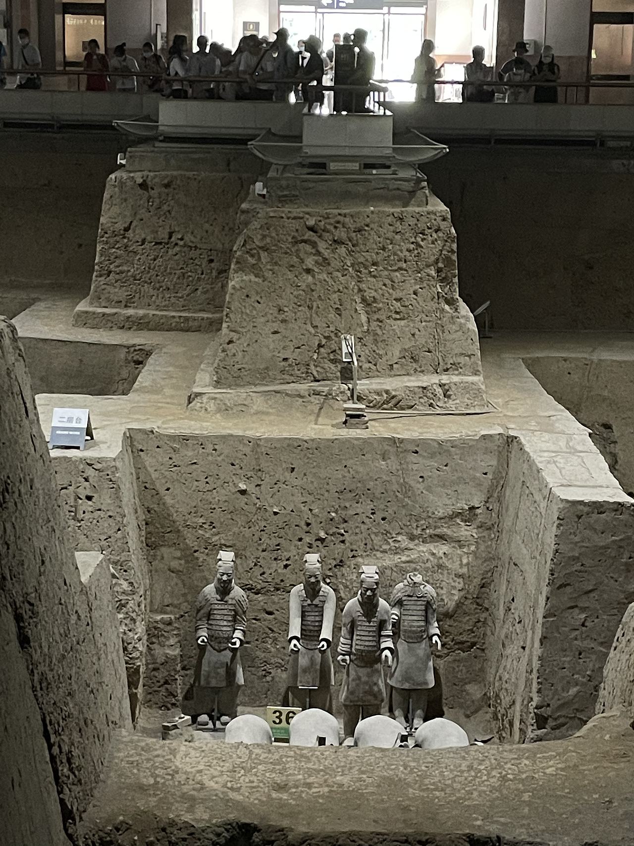西安兵马俑坑其一：部分坑位兵马俑（图ZMjg5OTIyODgw） - 人文/纪实摄影 - 站酷设计师Z431690998原创素材 - 站酷ZCOOL
