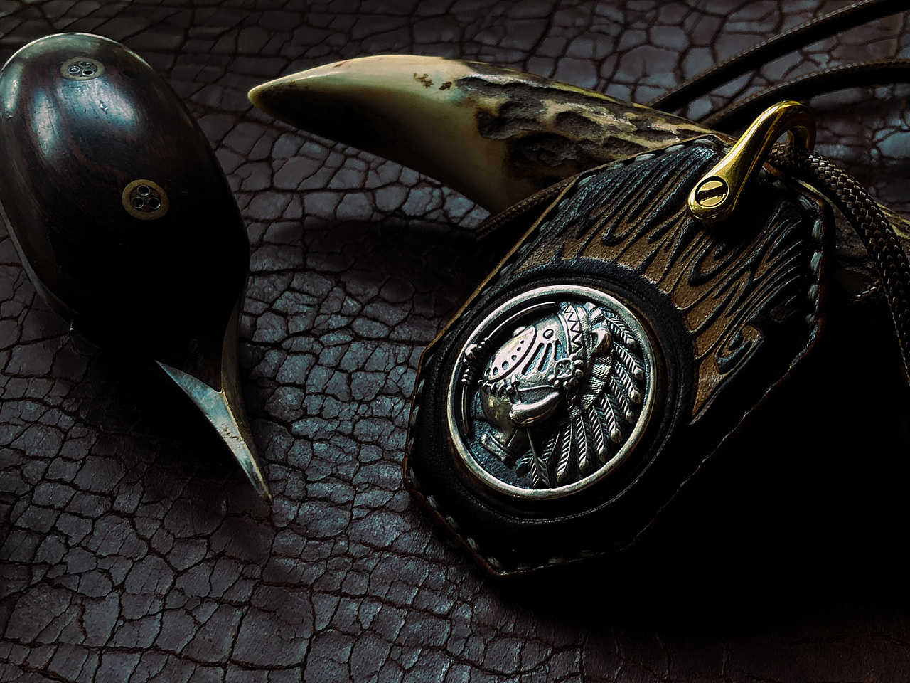 吾熊&麦小坤皮艺工作室🔥印第安小熊银铜吊坠（图ZMjY4Nzk0NzA4） - 工艺品设计 - 站酷设计师麦小坤皮艺工作室原创素材 - 站酷ZCOOL