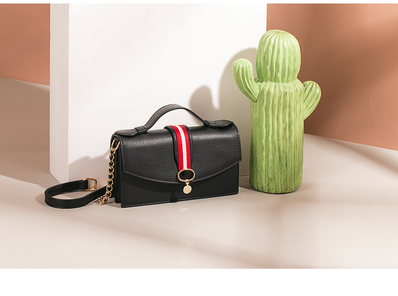 欧美女包拍摄（图ZOTU4NDY2NzY=） - 产品摄影 - 站酷设计师龚连飞原创素材 - 站酷ZCOOL