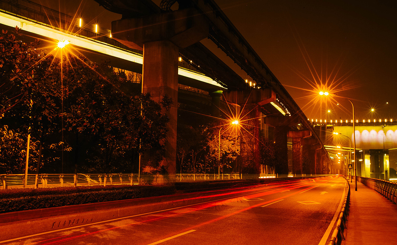 路过重庆的夜晚图片