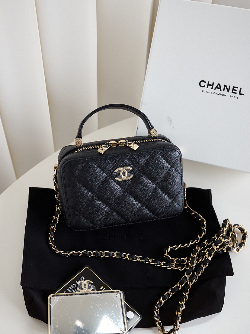 Chanel 荔枝牛皮相机包