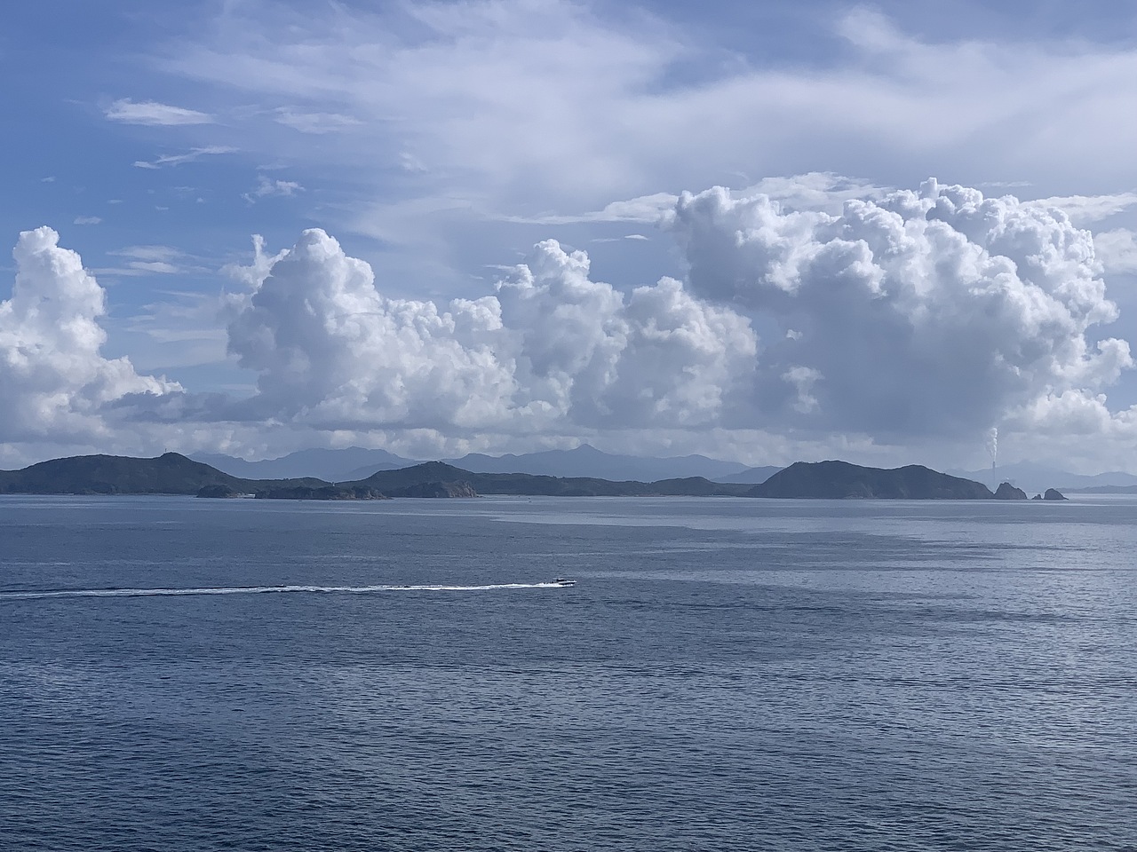 清晨看不到日出的海邊（圖ZMjcyNzYwNzE2） - 風(fēng)光攝影 - 站酷設(shè)計(jì)師戈塔原創(chuàng)素材 - 站酷ZCOOL