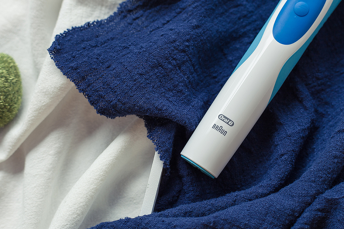 博朗oral-b清亮型电动牙刷