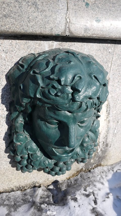 黏在家里 年在家里