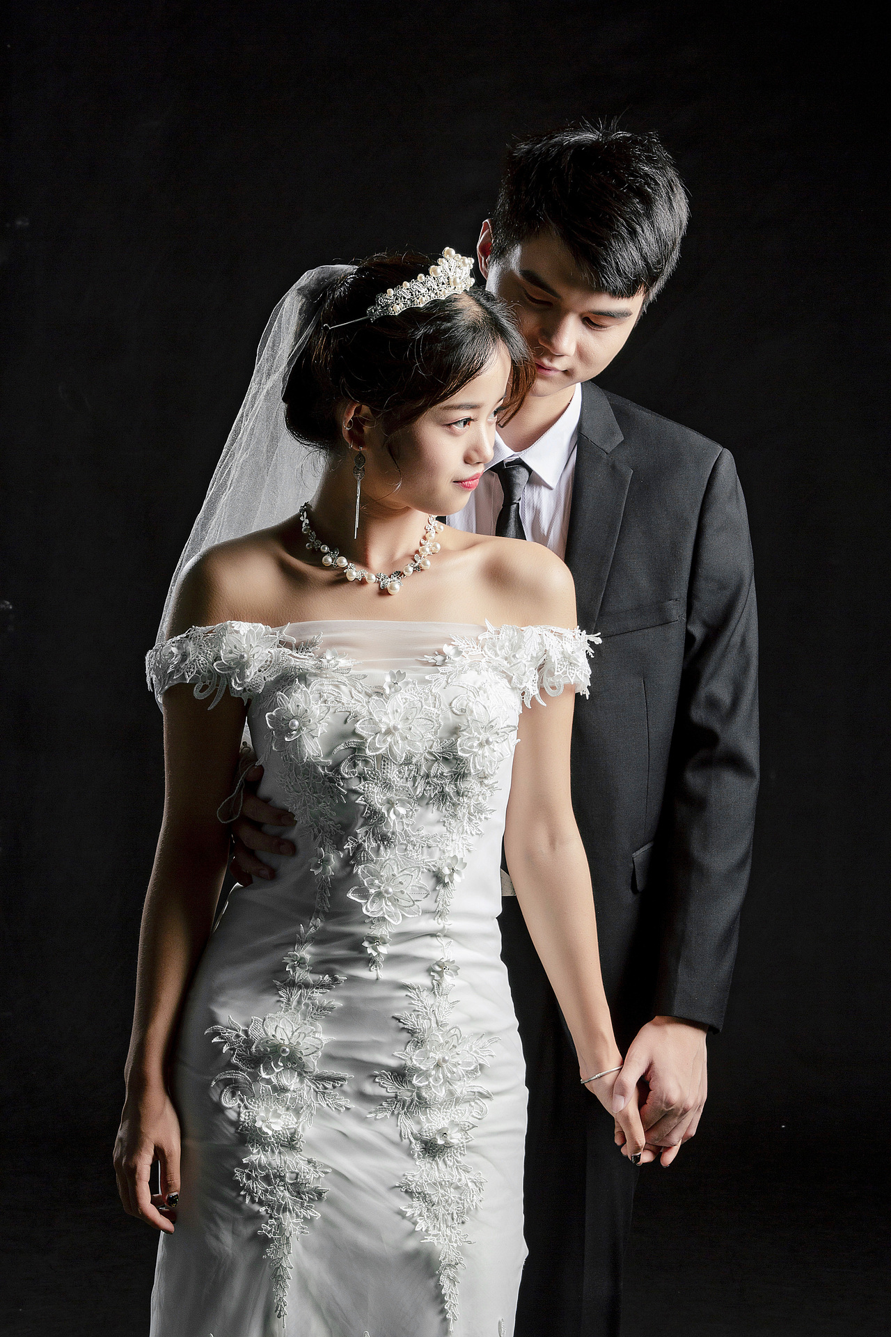 《图片》棚拍婚纱