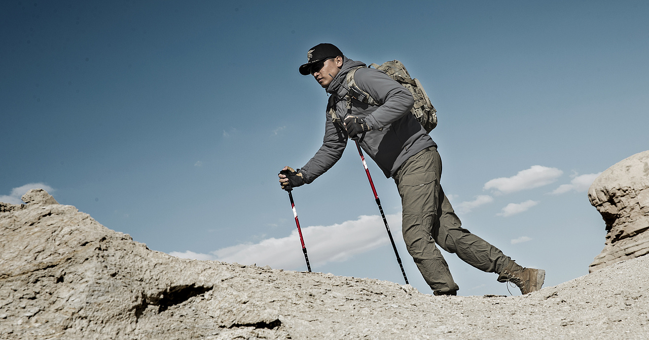 轻户外 重旅行(拍摄于青海 昆仑山系支脉)