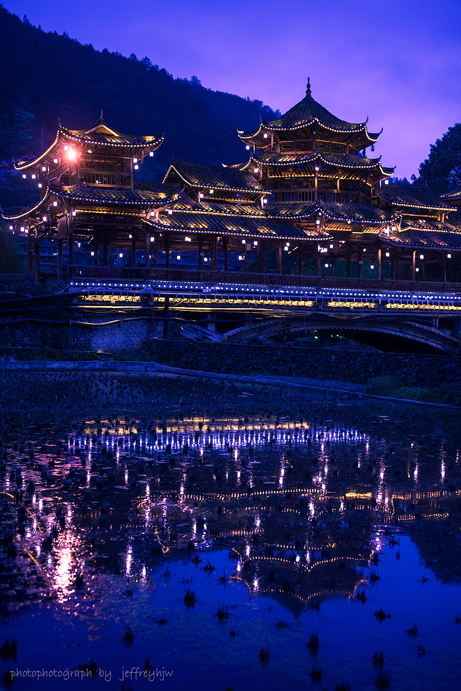 芷江风雨桥夜景图片