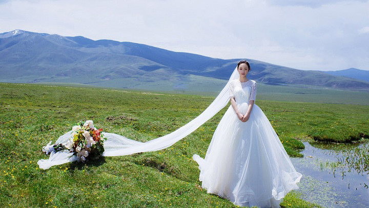 呼伦贝尔旅拍婚纱照,四季呼伦贝尔!