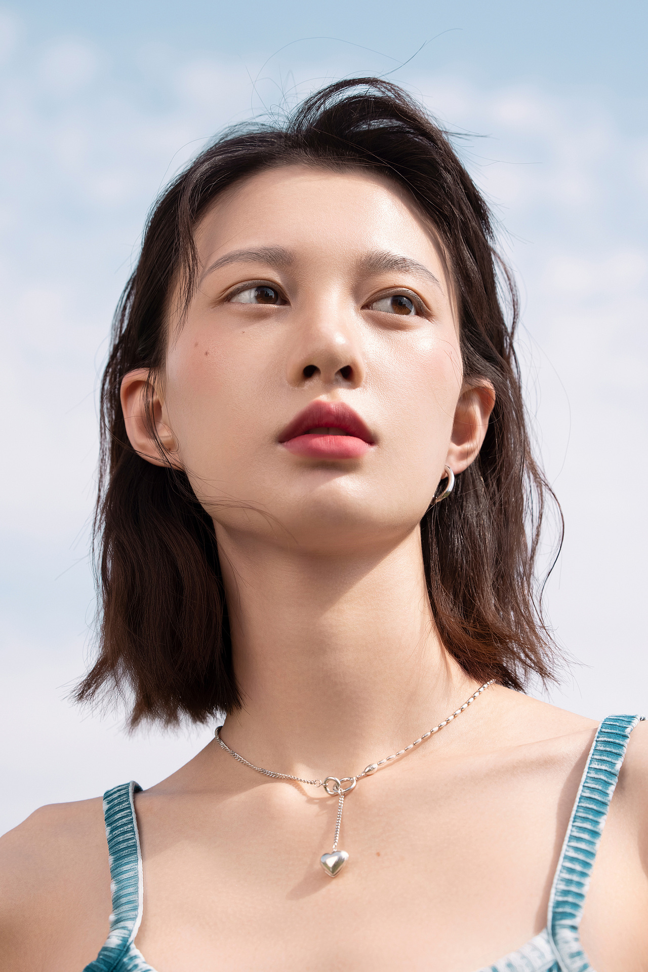 INTO YOU薄泥产品形象拍摄（图ZMjU3OTcxMjM2） - 产品摄影 - 站酷设计师他是33原创素材 - 站酷ZCOOL