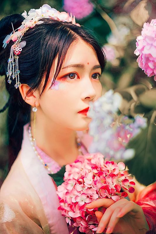 汉服（图ZMTQ3NTY1NjMy） - 绘画 - 站酷设计师Z98775456原创素材 - 站酷ZCOOL