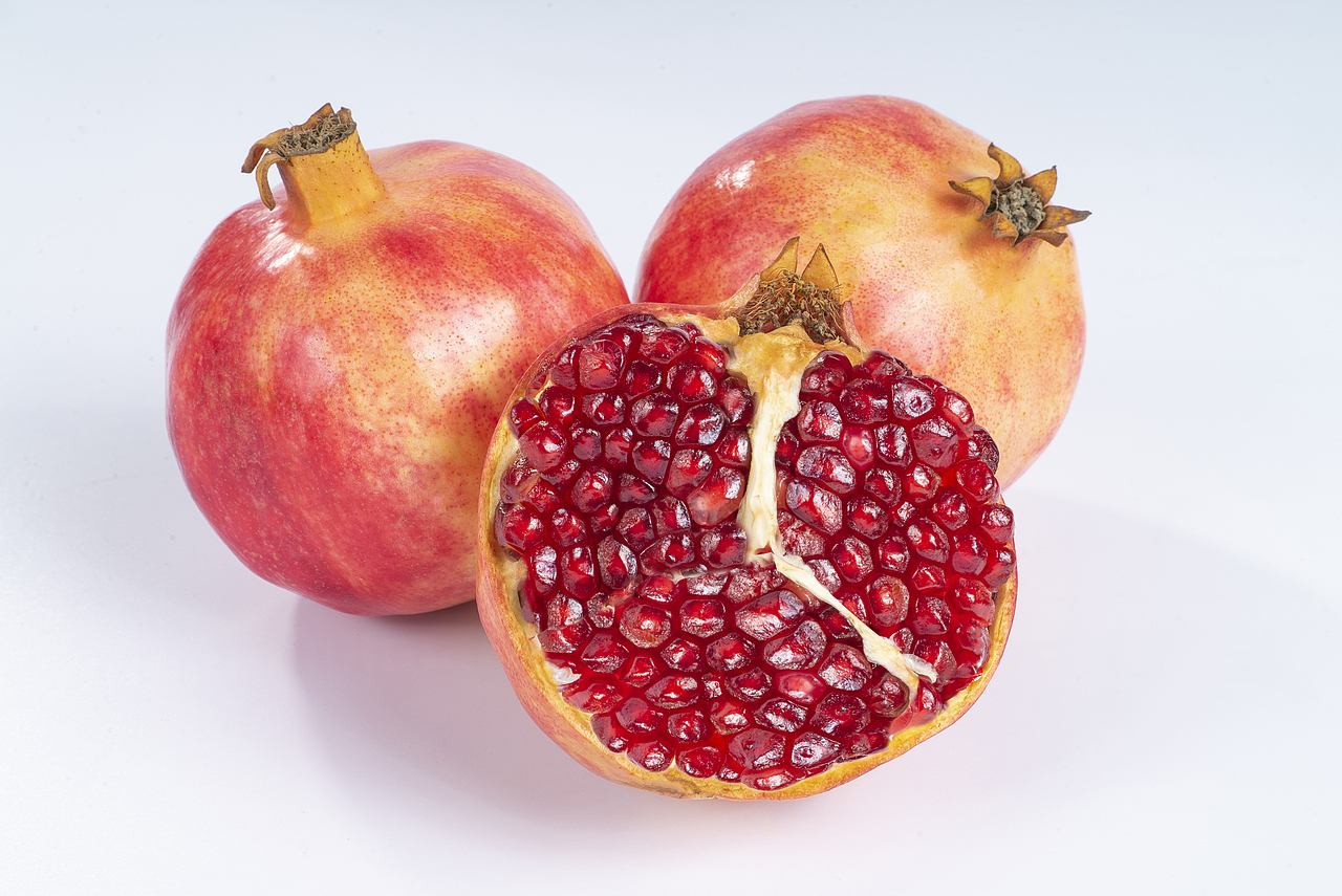 软籽石榴 | 影动视觉（图ZMjY3Njk5NjI0） - 产品摄影 - 站酷设计师影动视觉原创素材 - 站酷ZCOOL