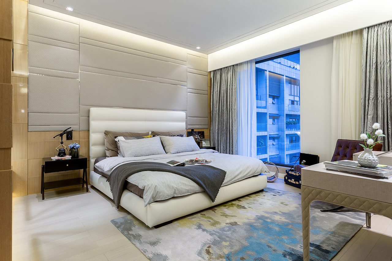 时尚的元素,在品质生活中是必不可少的。在这个时代,其不仅仅是为了修饰而存在,更是为了形成一种真善美的意识。