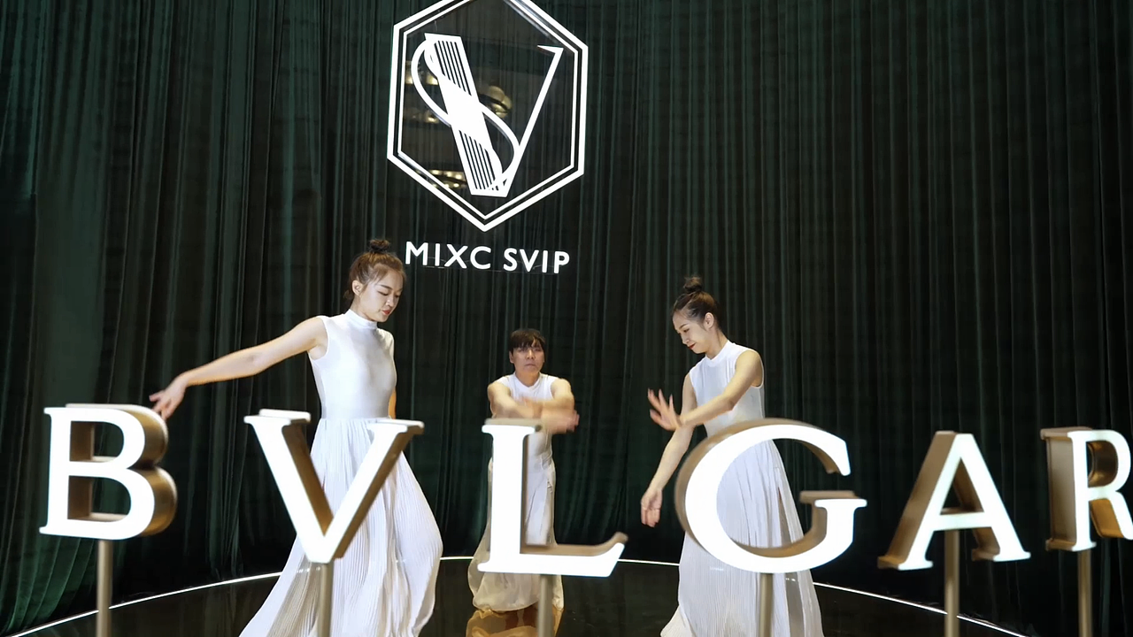 #格莱美机械臂#机械臂拍照#拍照装置—年会创意拍照（图ZMjg1NzYwMDAw） - 人像摄影 - 站酷设计师竭力15726680945原创素材 - 站酷ZCOOL