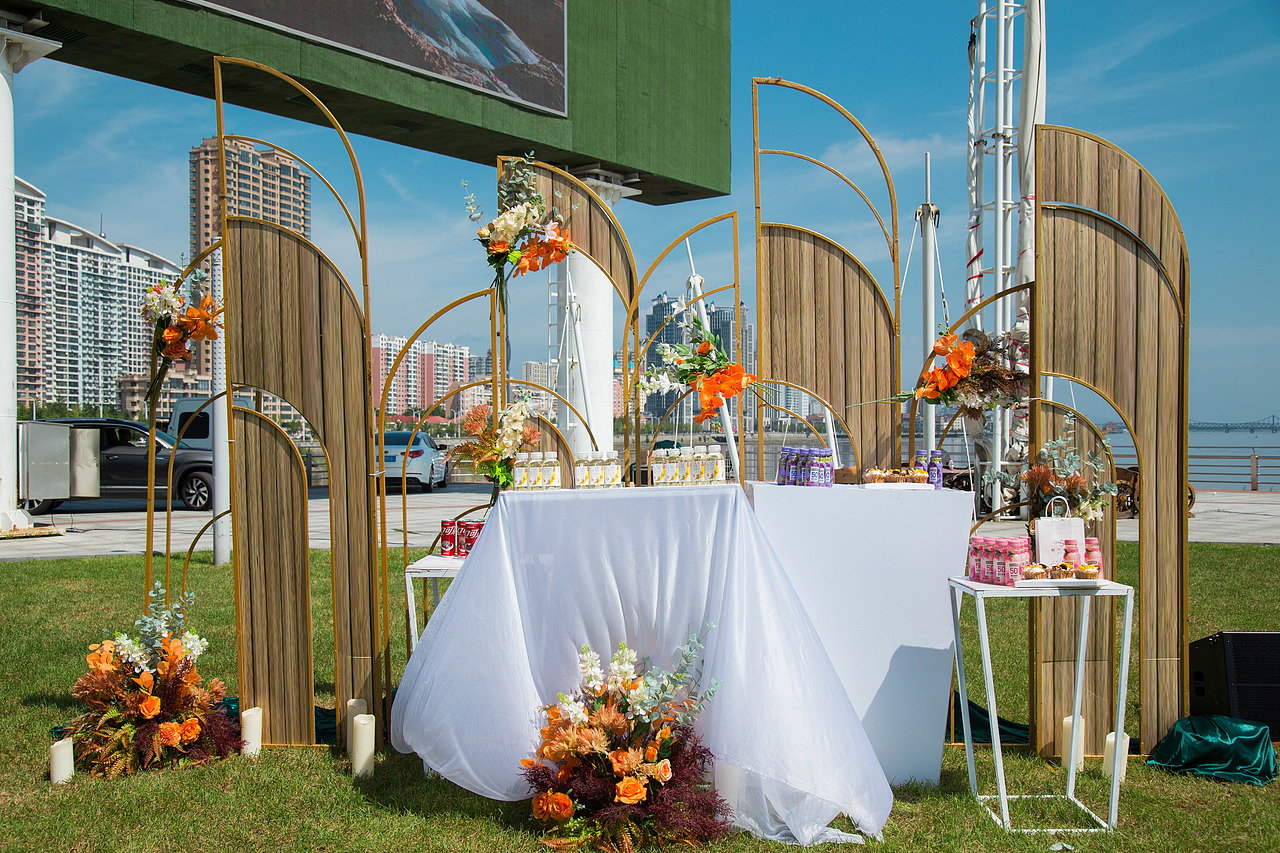 户外草坪婚礼|空间|舞台美术|_小鱼干儿_原创作品-站酷zcool