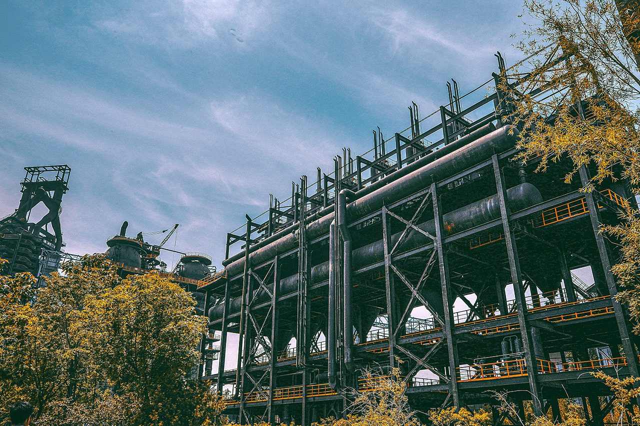 建筑拍摄 | 魔幻钢铁建筑