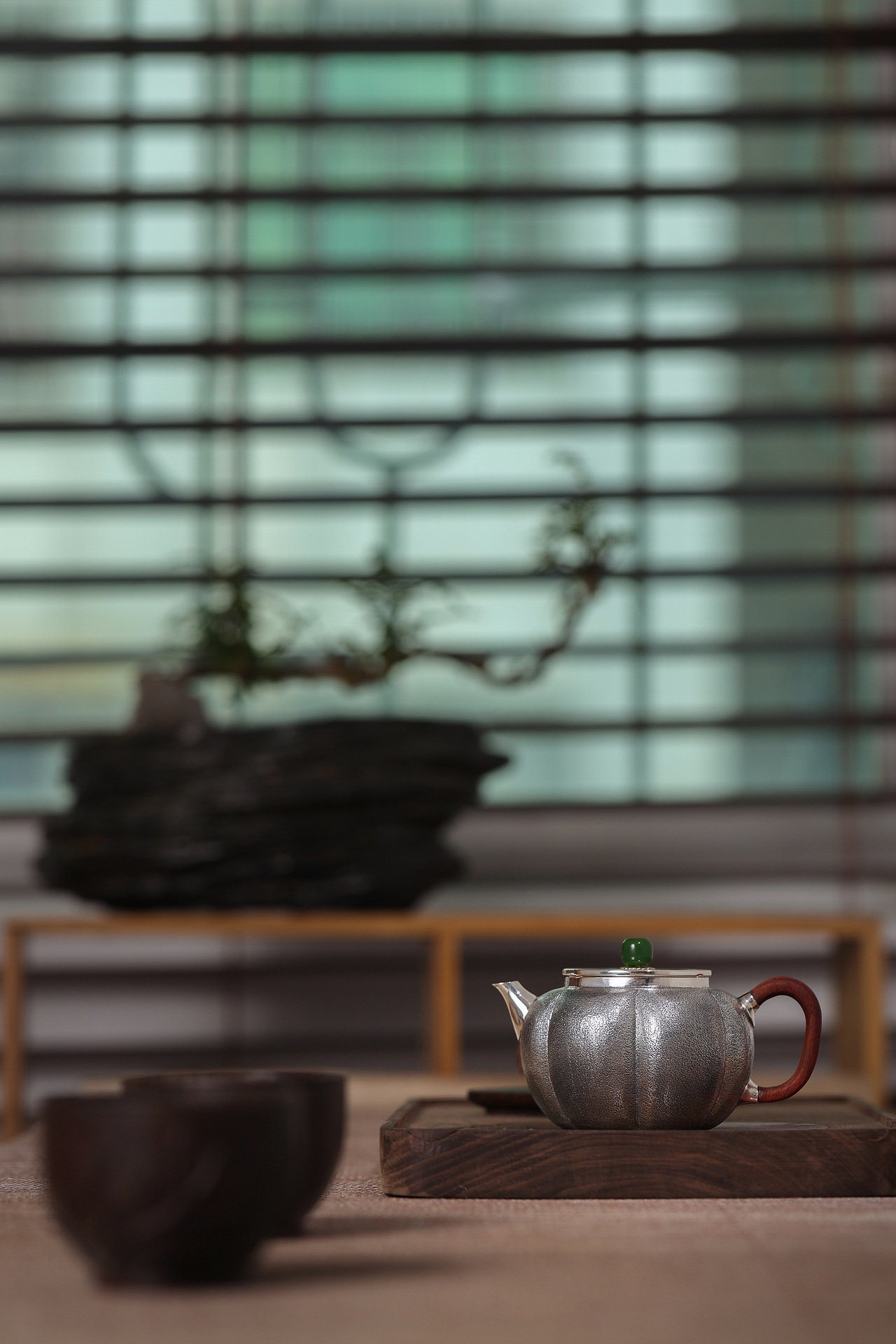 银材质茶壶拍摄影（图ZMjcxMjI4MTQw） - 产品摄影 - 站酷设计师喜欢看落日的考拉原创素材 - 站酷ZCOOL