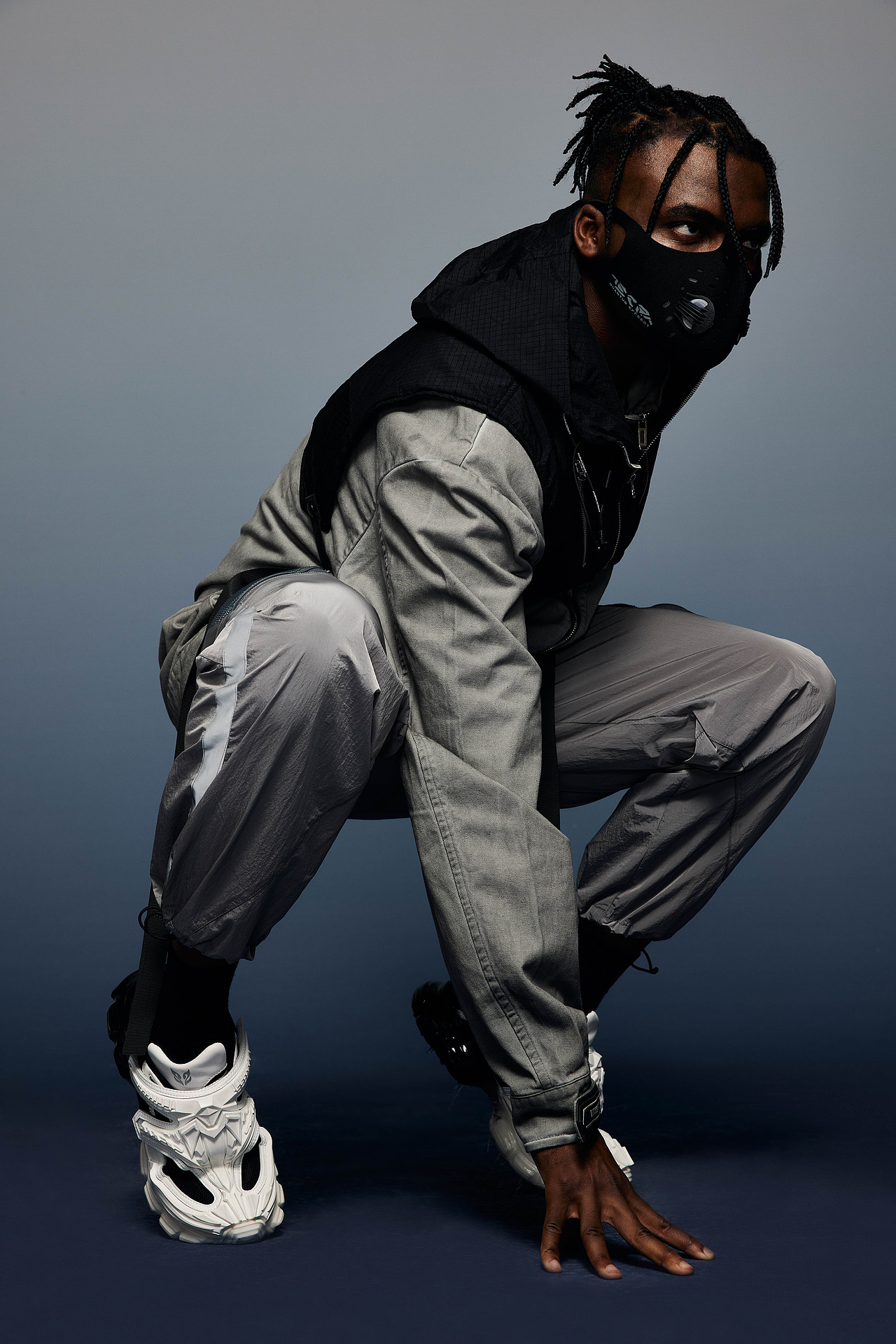 ogr机甲鞋形象大片拍摄