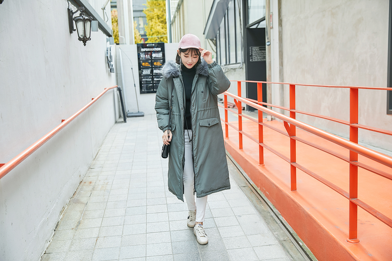 羽绒服模特+静物拍摄