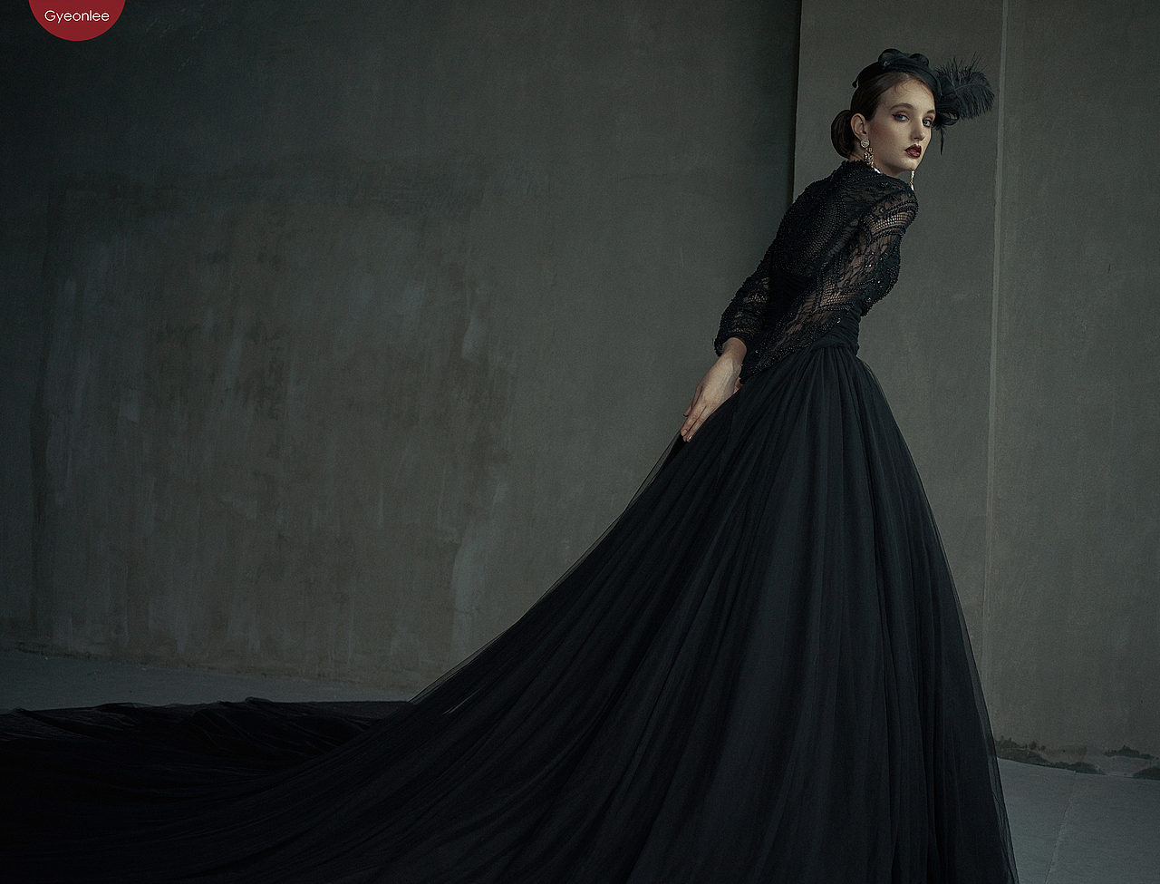 欧美复古黑色婚纱