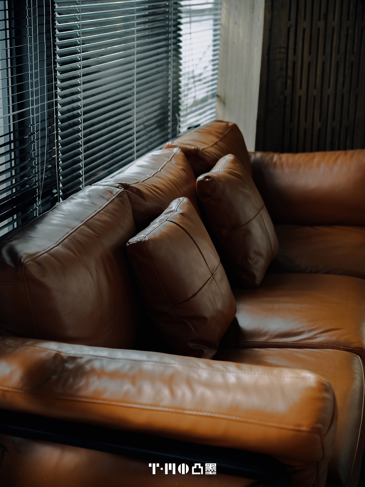 定制家具 | 皮质羽绒沙发 · 凸墨文化-空间设计