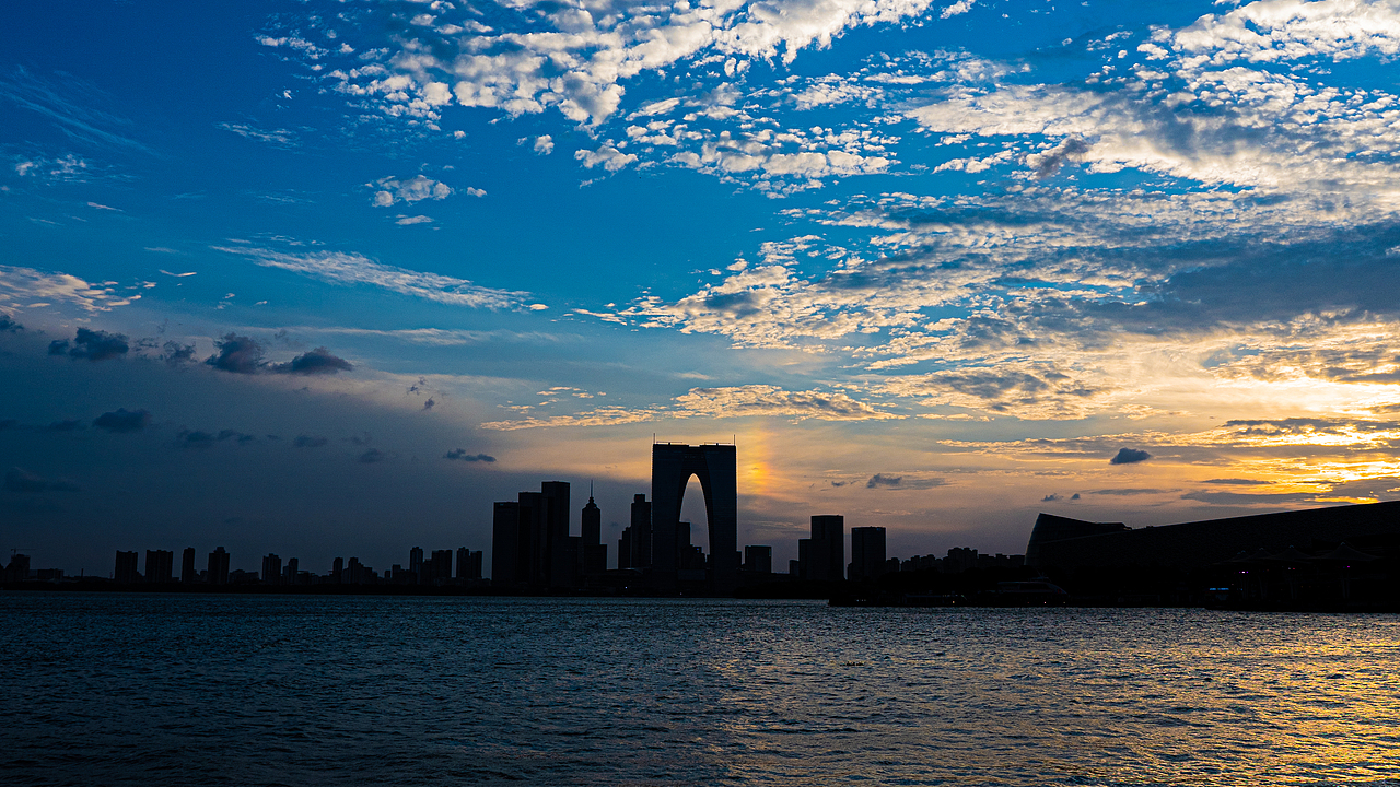 金鸡湖，ifs，东方之门（图ZMjQ0MDY0NjA4） - 风光摄影 - 站酷设计师ydx123123123原创素材 - 站酷ZCOOL