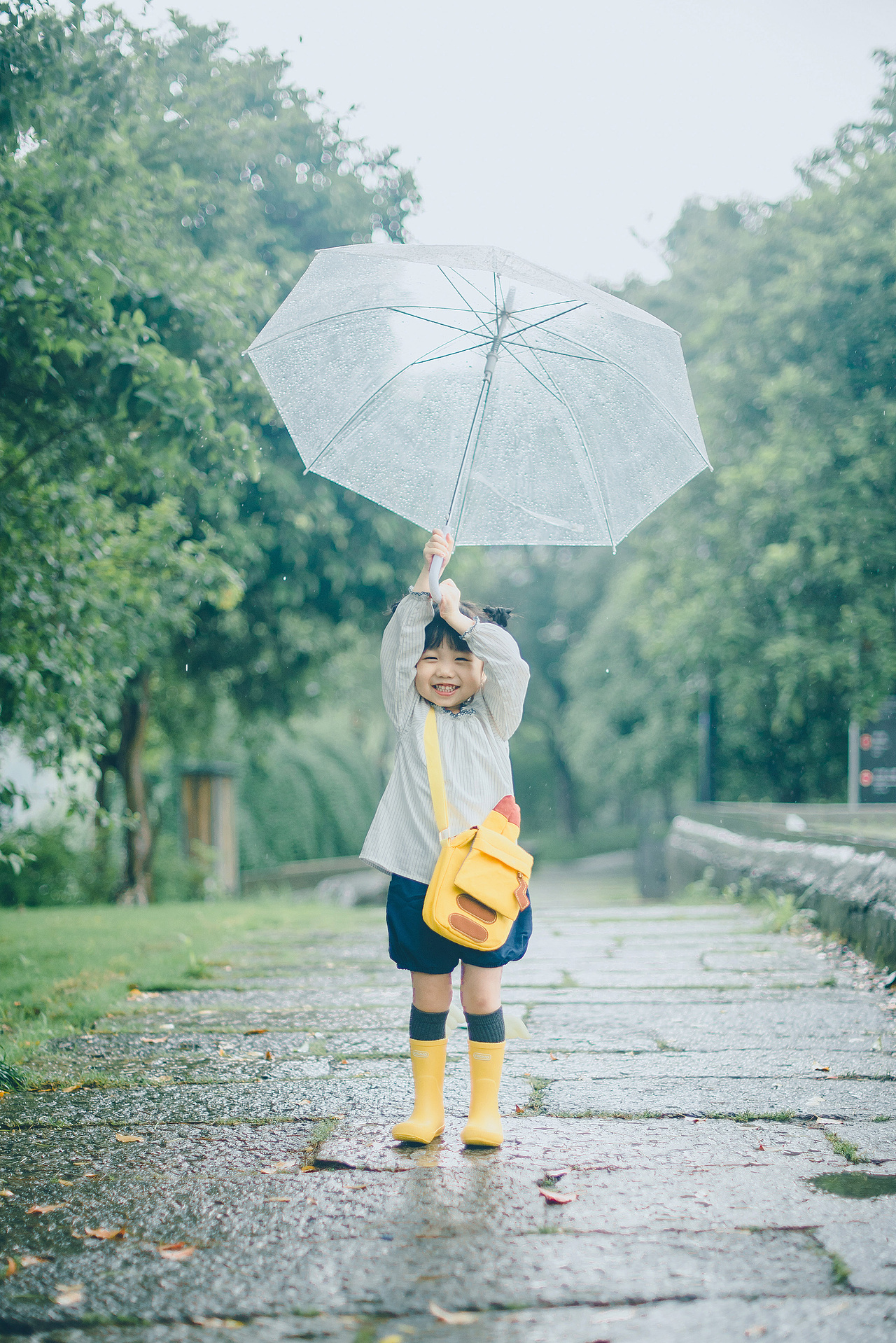 初夏的雨（图ZMTE5ODQ1NDMy） - 人像摄影 - 站酷设计师雨非飞原创素材 - 站酷ZCOOL