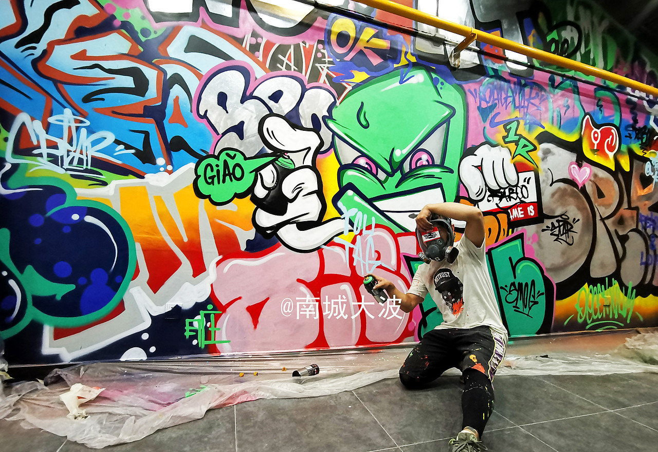 北京簋街@南城大波freestyle现场即兴街头涂鸦创作