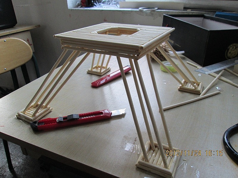 纯手工筷子搭建埃菲尔铁塔