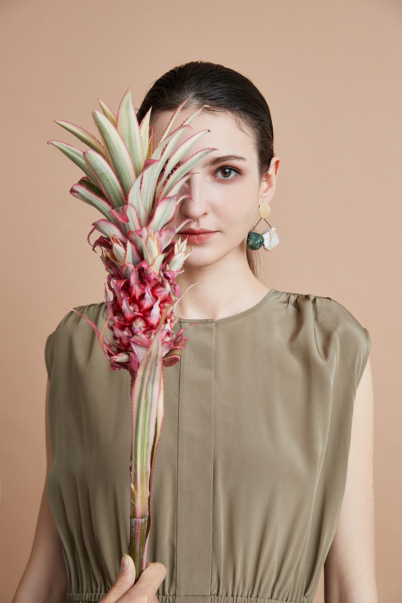 杭州卓米商业|时尚|服装摄影师 服装画册拍摄（图ZMjExNDE4MzMy） - 时尚/艺术摄影 - 站酷设计师卓米Photographer原创素材 - 站酷ZCOOL