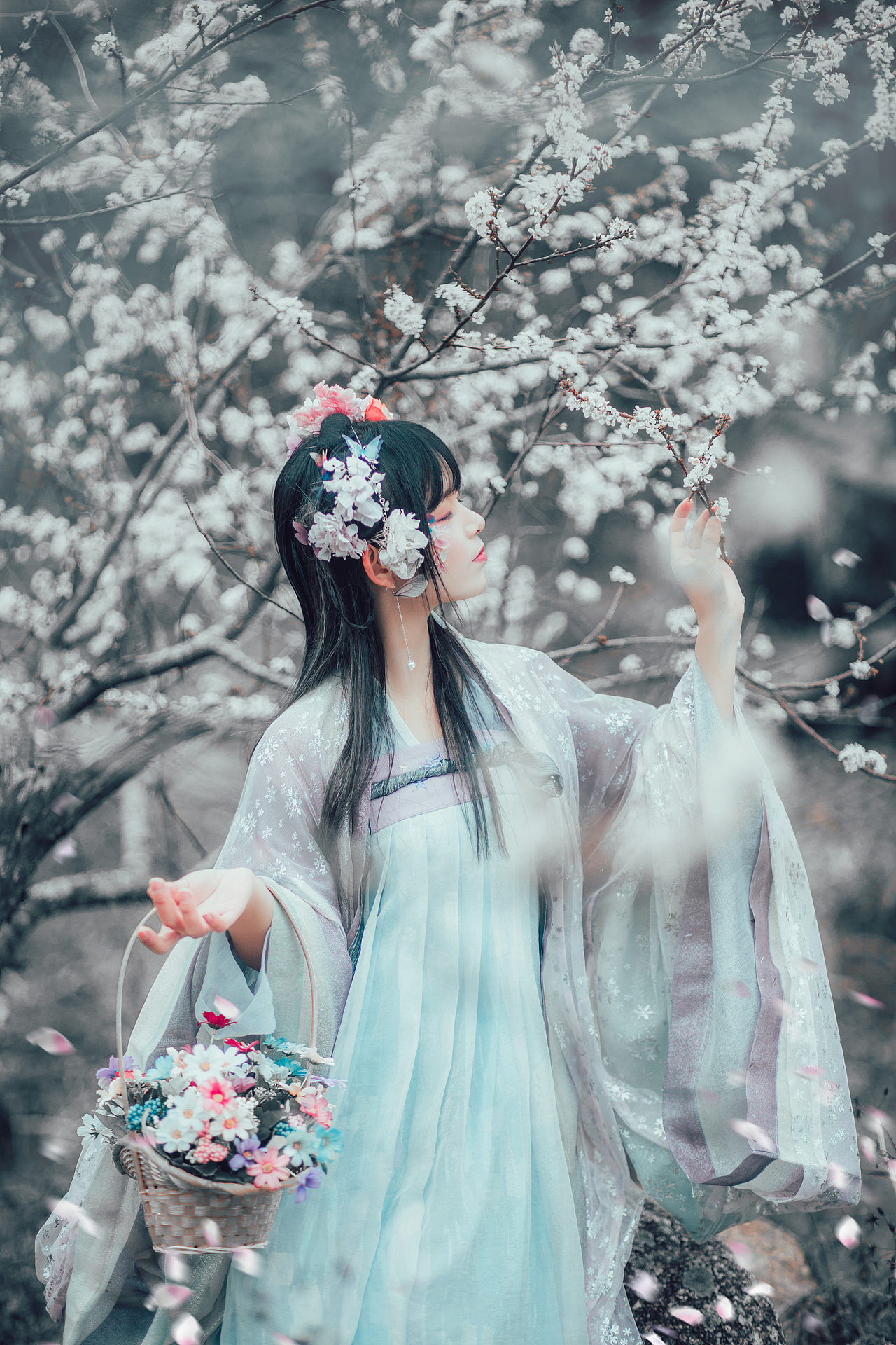 如雪（图ZMTExNzkwNzY4） - 人像摄影 - 站酷设计师一梵aloka原创素材 - 站酷ZCOOL