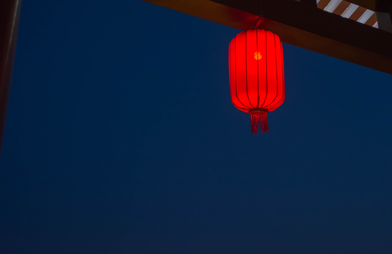 夜景与雨后水坑（图ZMTU0MDI1OTky） - 风光摄影 - 站酷设计师猫爪必须在上唔原创素材 - 站酷ZCOOL