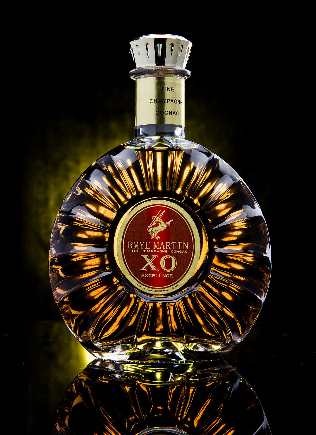 酒（图ZODY1MjM5NjA=） - 产品摄影 - 站酷设计师黑白映像摄影原创素材 - 站酷ZCOOL