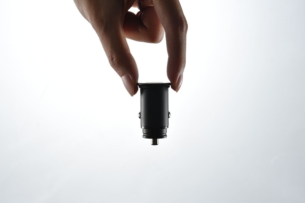 隐蔽者车充（图ZMjU0MTQyMDAw） - 产品摄影 - 站酷设计师liu涛涛原创素材 - 站酷ZCOOL