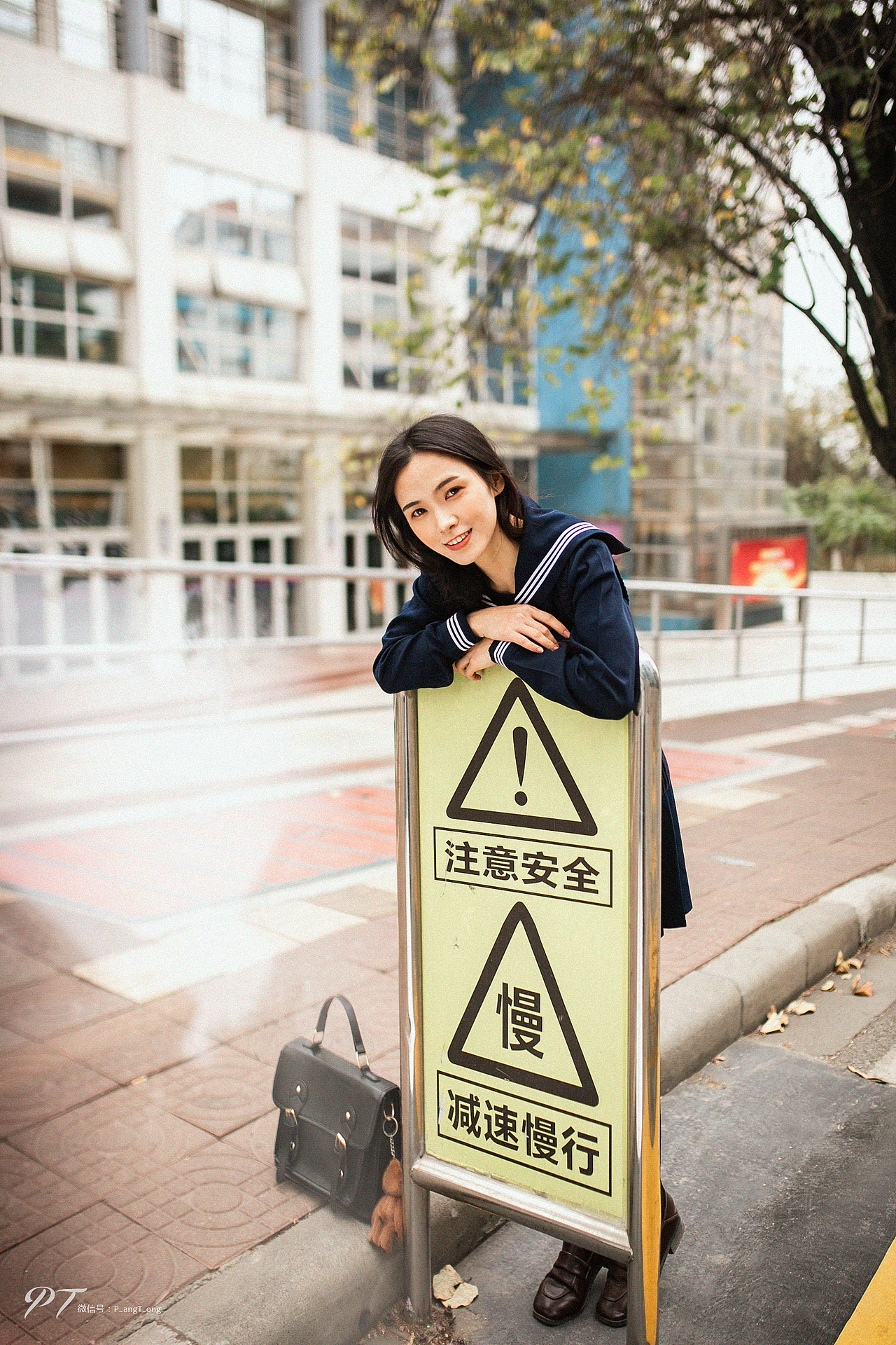 Walking on the sidewalk（图ZMTkzMTgzOTMy） - 人像摄影 - 站酷设计师庞通原创素材 - 站酷ZCOOL