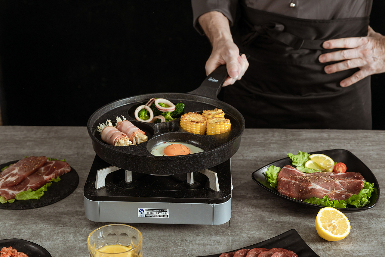 老外模锅具厨具厨师烹饪展示（图ZMjkxOTMzNzAw） - 产品摄影 - 站酷设计师芷君视觉原创素材 - 站酷ZCOOL